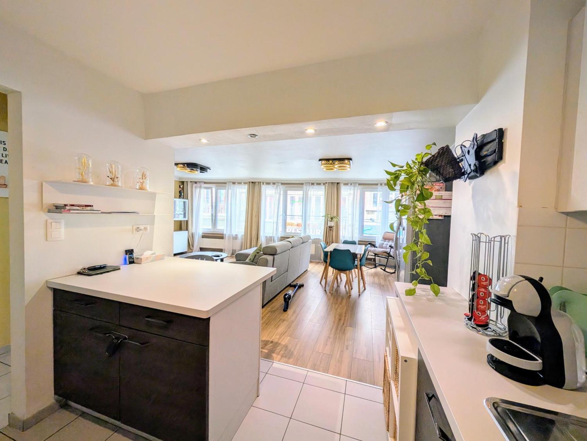 Appartement Superbe Dans Le Centre De - Arivee Autonome *